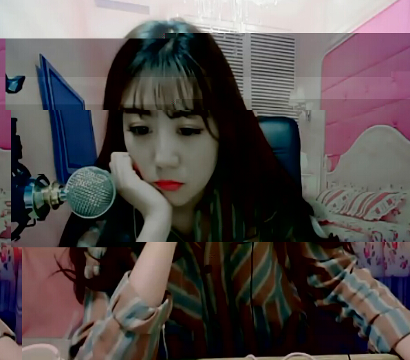 甲壳虫乐嗨秀场美女主播