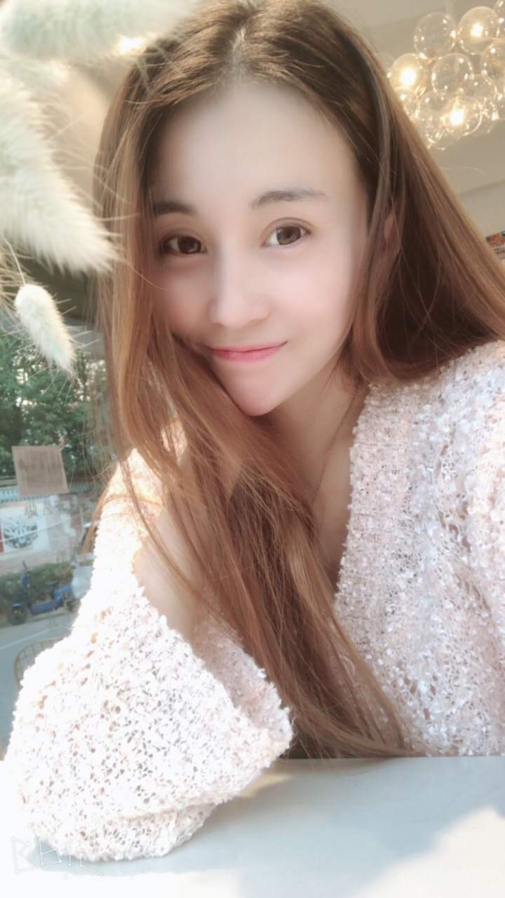 美女直播间 吃播上线带你分享美味2