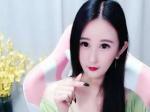 直播间美女主播和你余情未了