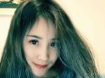 美女主播直播间 狂刷礼物好热闹
